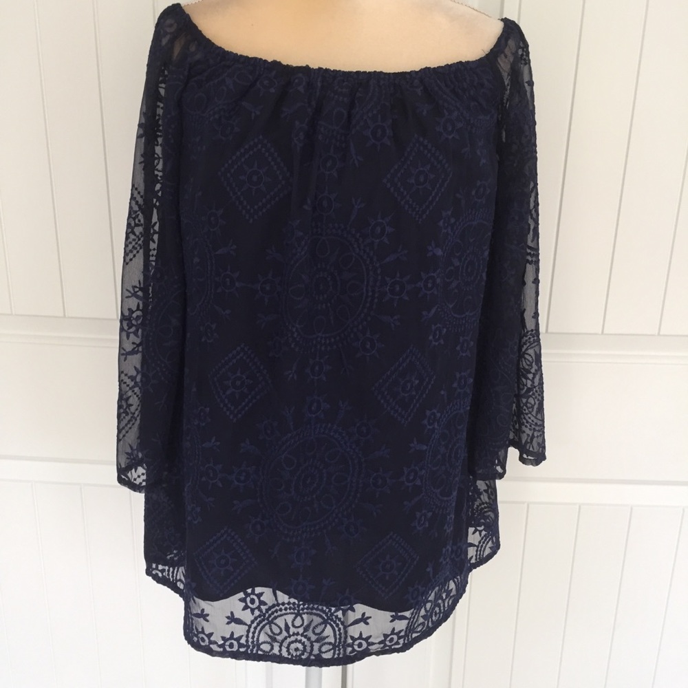 5/$25! Tobi NWT multi layered Lacey top size S/P